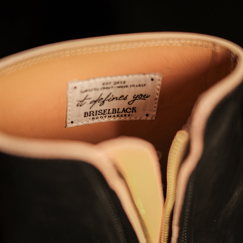 THE STRIDE 'TYPE 2' - HORSEBUTT OVERDYED BLACK