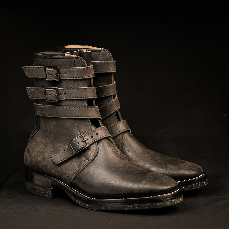 THE HANKER - BLACK REVERSE WAXED HORSEBUTT [ SIZE 42 ]